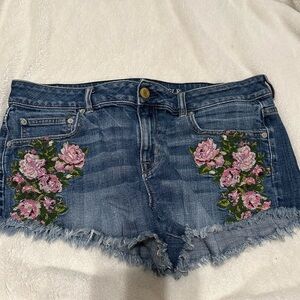 American Eagle floral embroidered shorts